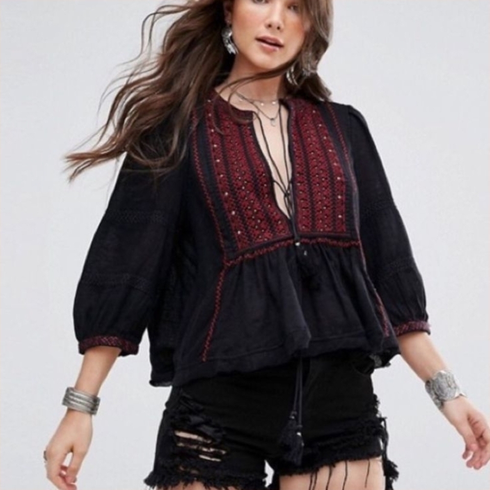 Moving Sale! { Free People "The Wild Life" Embroidery Top Size XS